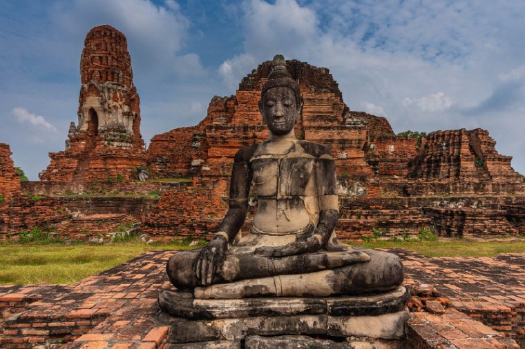 145 Thailand, Ayutthaya, Wat Phra Mahathat.jpg